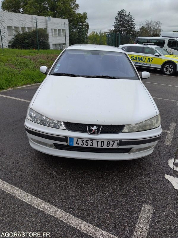 Peugeot 406 st pack sport break 2.2 essence 16v 160cv - Farmari: kuva Peugeot 406 st pack sport break 2.2 essence 16v 160cv - Farmari Peugeot 406 st pack sport break 2.2 essence 16v 160cv - Farmari: kuva Peugeot 406 st pack sport break 2.2 essence 16v 160cv - Farmari