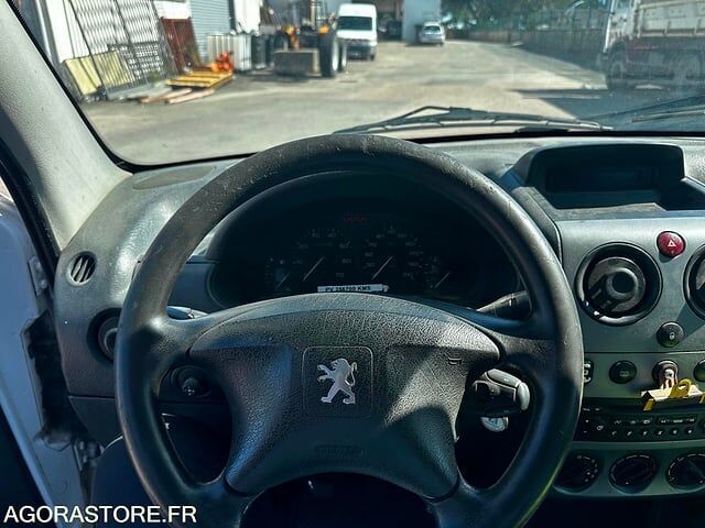 Peugeot PARTNER - Pieni pakettiauto: kuva Peugeot PARTNER - Pieni pakettiauto Peugeot PARTNER - Pieni pakettiauto: kuva Peugeot PARTNER - Pieni pakettiauto