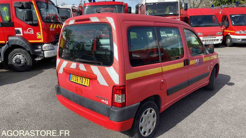 Peugeot - Partner - 2006 - 174763KMS - 8136YD71 - Pieni pakettiauto: kuva Peugeot - Partner - 2006 - 174763KMS - 8136YD71 - Pieni pakettiauto Peugeot - Partner - 2006 - 174763KMS - 8136YD71 - Pieni pakettiauto: kuva Peugeot - Partner - 2006 - 174763KMS - 8136YD71 - Pieni pakettiauto