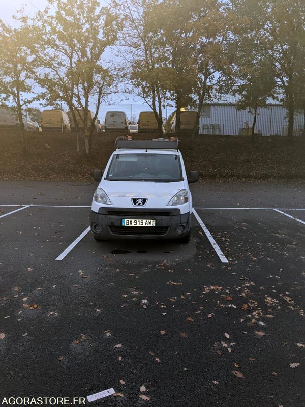 Peugeot Partner - Pieni pakettiauto: kuva Peugeot Partner - Pieni pakettiauto Peugeot Partner - Pieni pakettiauto: kuva Peugeot Partner - Pieni pakettiauto