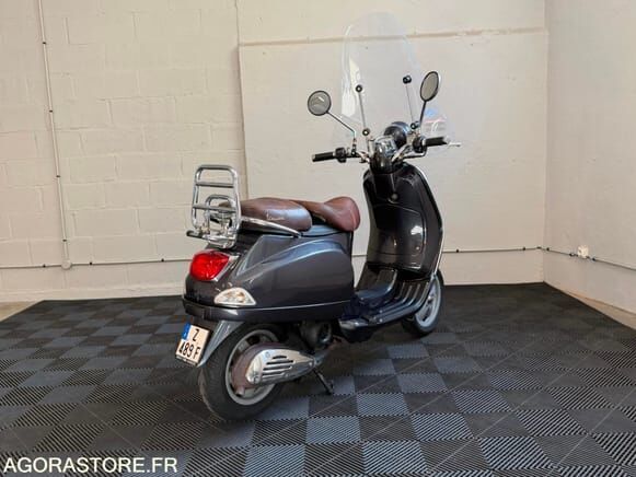 Piaggio LX - Moottoripyörä: kuva Piaggio LX - Moottoripyörä Piaggio LX - Moottoripyörä: kuva Piaggio LX - Moottoripyörä