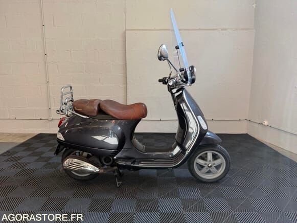 Piaggio LX - Moottoripyörä: kuva Piaggio LX - Moottoripyörä Piaggio LX - Moottoripyörä: kuva Piaggio LX - Moottoripyörä