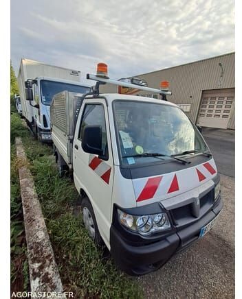 Piaggio PORTER - Kippilava-auto: kuva Piaggio PORTER - Kippilava-auto Piaggio PORTER - Kippilava-auto: kuva Piaggio PORTER - Kippilava-auto