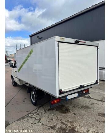 Piaggio PORTER - Jakeluauto: kuva Piaggio PORTER - Jakeluauto Piaggio PORTER - Jakeluauto: kuva Piaggio PORTER - Jakeluauto