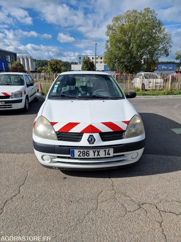 RENAULT CLIO 2 - LOT N°2 - Henkilöauto: kuva RENAULT CLIO 2 - LOT N°2 - Henkilöauto RENAULT CLIO 2 - LOT N°2 - Henkilöauto: kuva RENAULT CLIO 2 - LOT N°2 - Henkilöauto
