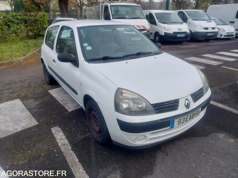 RENAULT CLIO 2 - Henkilöauto: kuva RENAULT CLIO 2 - Henkilöauto RENAULT CLIO 2 - Henkilöauto: kuva RENAULT CLIO 2 - Henkilöauto