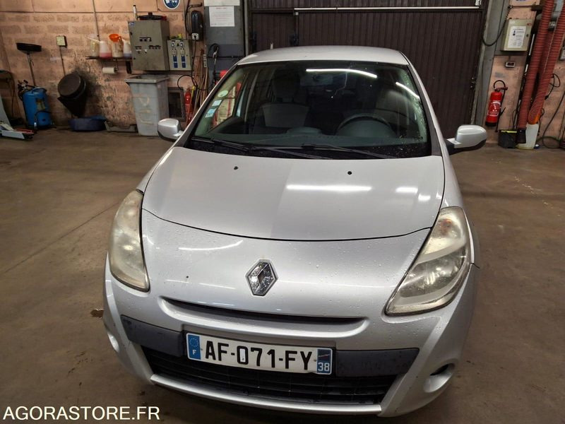 RENAULT CLIO 3 ESSENCE - Henkilöauto: kuva RENAULT CLIO 3 ESSENCE - Henkilöauto RENAULT CLIO 3 ESSENCE - Henkilöauto: kuva RENAULT CLIO 3 ESSENCE - Henkilöauto