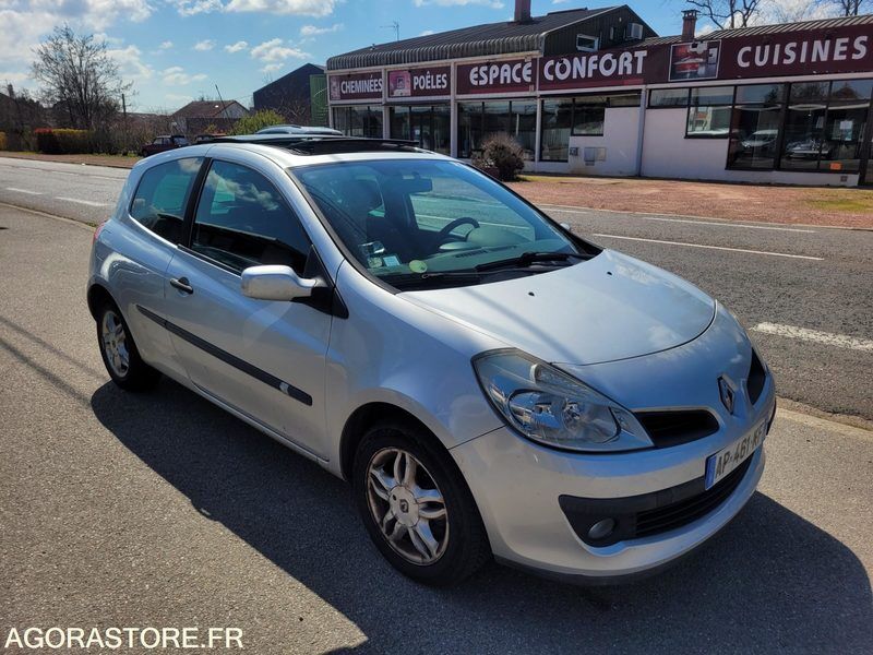 RENAULT CLIO 3 TOIT OUVRANT - Henkilöauto: kuva RENAULT CLIO 3 TOIT OUVRANT - Henkilöauto RENAULT CLIO 3 TOIT OUVRANT - Henkilöauto: kuva RENAULT CLIO 3 TOIT OUVRANT - Henkilöauto