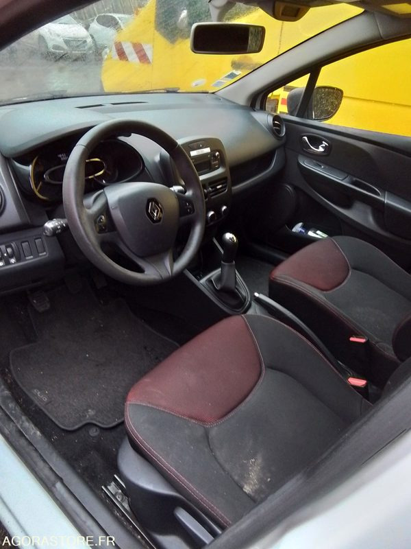 RENAULT CLIO CG284R - Henkilöauto: kuva RENAULT CLIO CG284R - Henkilöauto RENAULT CLIO CG284R - Henkilöauto: kuva RENAULT CLIO CG284R - Henkilöauto