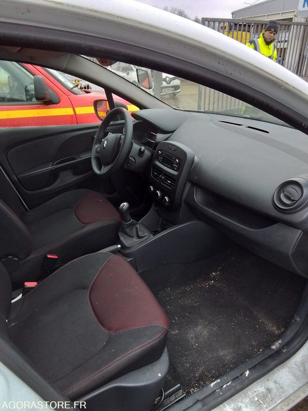 RENAULT CLIO CG287R - Henkilöauto: kuva RENAULT CLIO CG287R - Henkilöauto RENAULT CLIO CG287R - Henkilöauto: kuva RENAULT CLIO CG287R - Henkilöauto