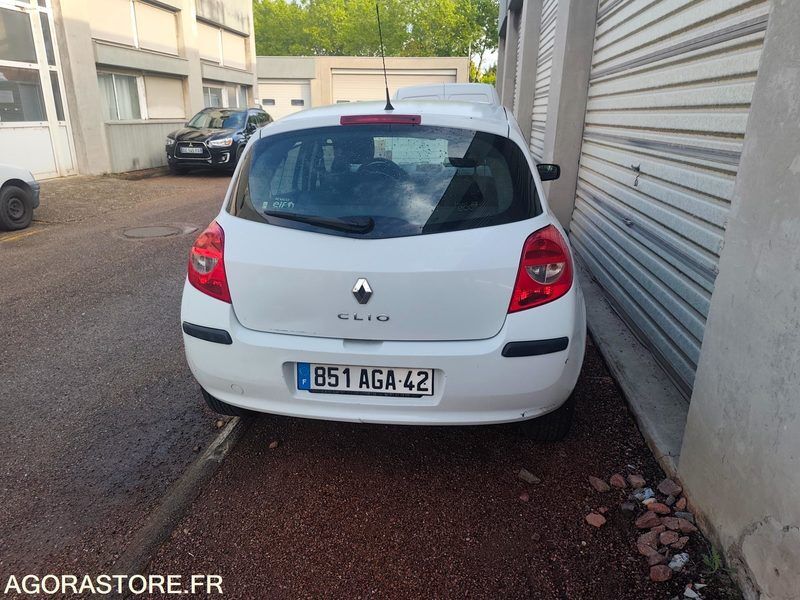 RENAULT CLIO - Henkilöauto: kuva RENAULT CLIO - Henkilöauto RENAULT CLIO - Henkilöauto: kuva RENAULT CLIO - Henkilöauto