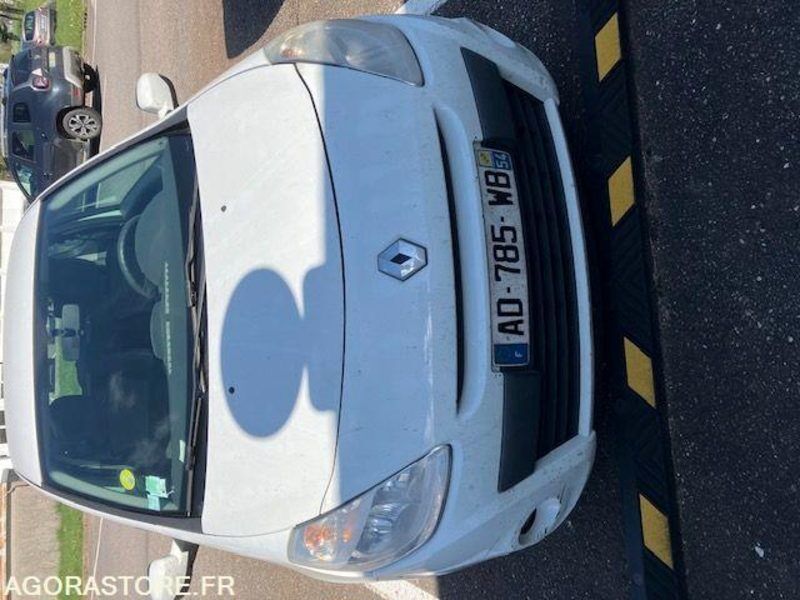 RENAULT CLIO - Henkilöauto: kuva RENAULT CLIO - Henkilöauto RENAULT CLIO - Henkilöauto: kuva RENAULT CLIO - Henkilöauto