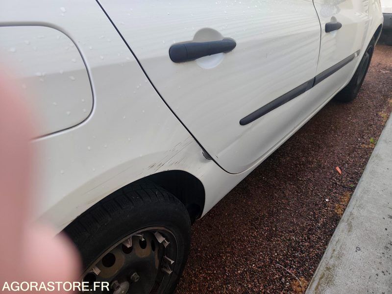 RENAULT CLIO - Henkilöauto: kuva RENAULT CLIO - Henkilöauto RENAULT CLIO - Henkilöauto: kuva RENAULT CLIO - Henkilöauto