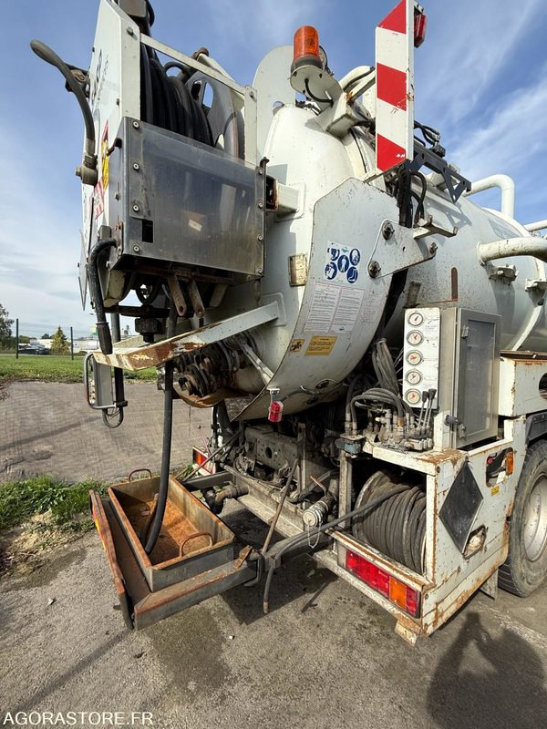 Puhtaanpitoauto RENAULT HYDROCUREUR ADR 2646-YC-49 VENTE EXPORT EXCLUSIVEMENT: kuva Puhtaanpitoauto RENAULT HYDROCUREUR ADR 2646-YC-49 VENTE EXPORT EXCLUSIVEMENT