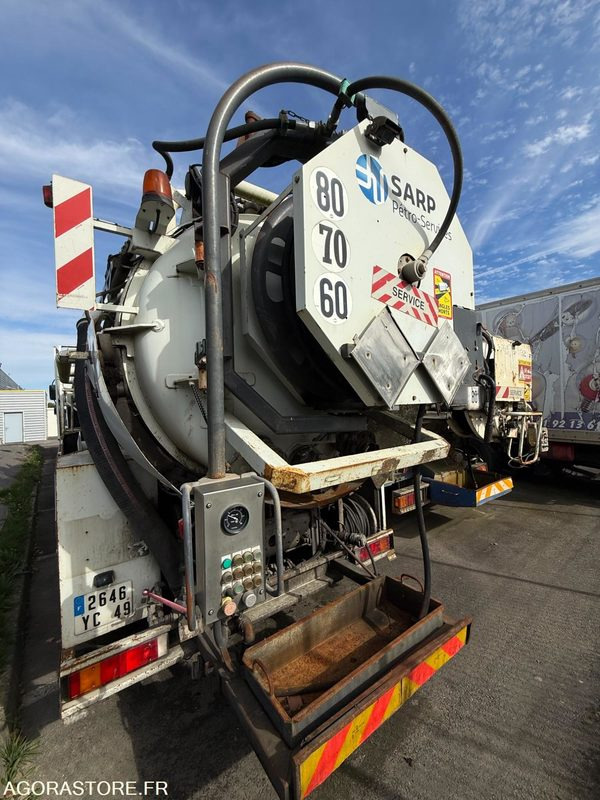 Puhtaanpitoauto RENAULT HYDROCUREUR ADR 2646-YC-49 VENTE EXPORT EXCLUSIVEMENT: kuva Puhtaanpitoauto RENAULT HYDROCUREUR ADR 2646-YC-49 VENTE EXPORT EXCLUSIVEMENT