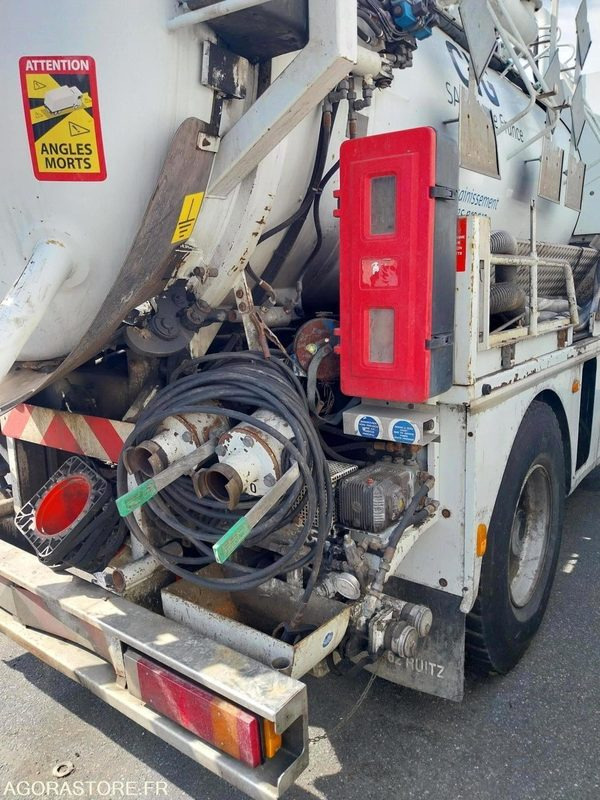 RENAULT Kerax 320 HUWER ADR 2002 (165000Km) ROULANT EXPORT UNIQUEMENT - Puhtaanpitoauto: kuva RENAULT Kerax 320 HUWER ADR 2002 (165000Km) ROULANT EXPORT UNIQUEMENT - Puhtaanpitoauto RENAULT Kerax 320 HUWER ADR 2002 (165000Km) ROULANT EXPORT UNIQUEMENT - Puhtaanpitoauto: kuva RENAULT Kerax 320 HUWER ADR 2002 (165000Km) ROULANT EXPORT UNIQUEMENT - Puhtaanpitoauto