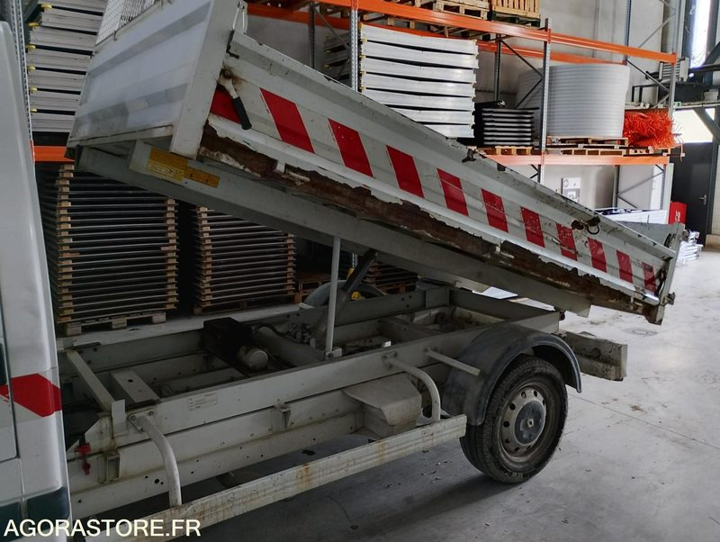 Kippilava-auto RENAULT MASTER BENNE: kuva Kippilava-auto RENAULT MASTER BENNE