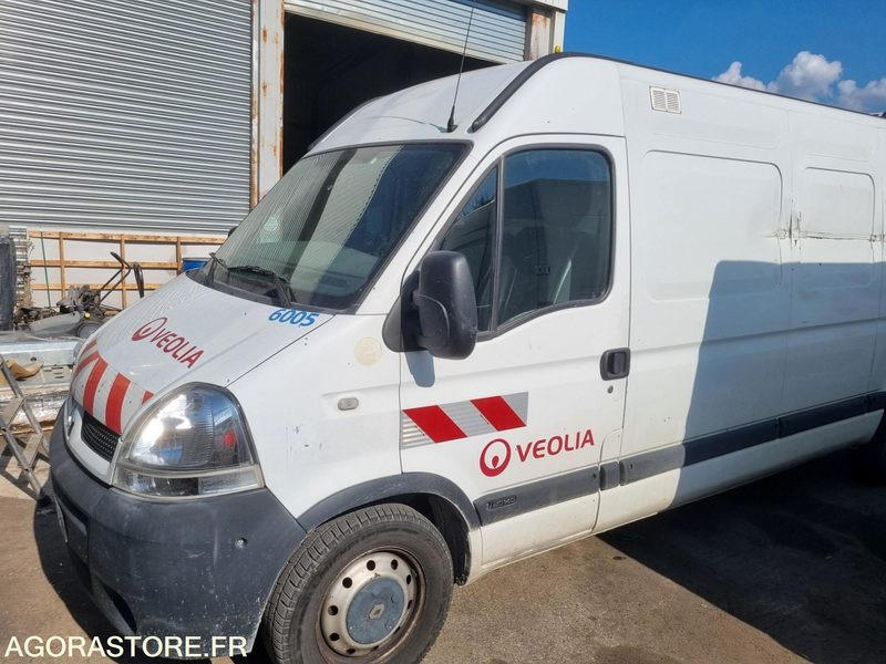 RENAULT MASTER FOURGON de 2005 - 253000 km (R3B246) - Pakettiauto: kuva  RENAULT MASTER FOURGON de 2005 - 253000 km (R3B246) - Pakettiauto RENAULT MASTER FOURGON de 2005 - 253000 km (R3B246) - Pakettiauto: kuva  RENAULT MASTER FOURGON de 2005 - 253000 km (R3B246) - Pakettiauto