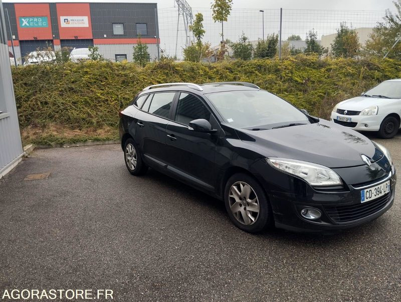 RENAULT MÉGANE 3 TOMTOM 1.5 DCI 110 - ANNÉE 2012 - 221000 KMS - Farmari: kuva RENAULT MÉGANE 3 TOMTOM 1.5 DCI 110 - ANNÉE 2012 - 221000 KMS - Farmari RENAULT MÉGANE 3 TOMTOM 1.5 DCI 110 - ANNÉE 2012 - 221000 KMS - Farmari: kuva RENAULT MÉGANE 3 TOMTOM 1.5 DCI 110 - ANNÉE 2012 - 221000 KMS - Farmari