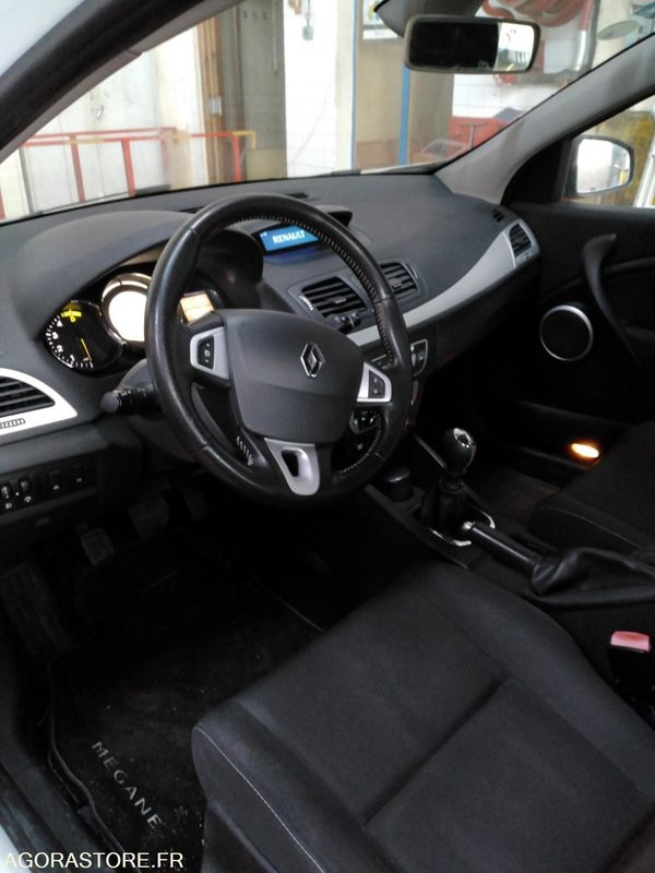 RENAULT MEGANE DIESEL - Henkilöauto: kuva RENAULT MEGANE DIESEL - Henkilöauto RENAULT MEGANE DIESEL - Henkilöauto: kuva RENAULT MEGANE DIESEL - Henkilöauto