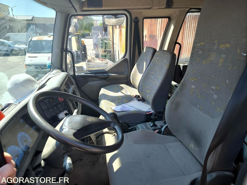 RENAULT PL Type Benne MILDIUM 210 192610kms 2002 - Kippiauto kuorma-auto: kuva RENAULT PL Type Benne MILDIUM 210 192610kms 2002 - Kippiauto kuorma-auto RENAULT PL Type Benne MILDIUM 210 192610kms 2002 - Kippiauto kuorma-auto: kuva RENAULT PL Type Benne MILDIUM 210 192610kms 2002 - Kippiauto kuorma-auto