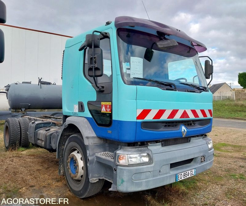 RENAULT PREMIUM 300-19 / 2001 / 816 010 km - Kuorma-auto alusta: kuva RENAULT PREMIUM 300-19 / 2001 / 816 010 km - Kuorma-auto alusta RENAULT PREMIUM 300-19 / 2001 / 816 010 km - Kuorma-auto alusta: kuva RENAULT PREMIUM 300-19 / 2001 / 816 010 km - Kuorma-auto alusta