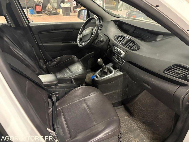 RENAULT SCENIC 3 - 113000KMS - 2016 - Henkilöauto: kuva RENAULT SCENIC 3 - 113000KMS - 2016 - Henkilöauto RENAULT SCENIC 3 - 113000KMS - 2016 - Henkilöauto: kuva RENAULT SCENIC 3 - 113000KMS - 2016 - Henkilöauto