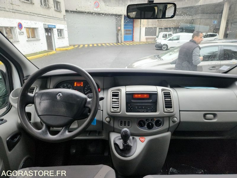 RENAULT TRAFFIC - Minibussi, Pikkubussi: kuva RENAULT TRAFFIC - Minibussi, Pikkubussi RENAULT TRAFFIC - Minibussi, Pikkubussi: kuva RENAULT TRAFFIC - Minibussi, Pikkubussi