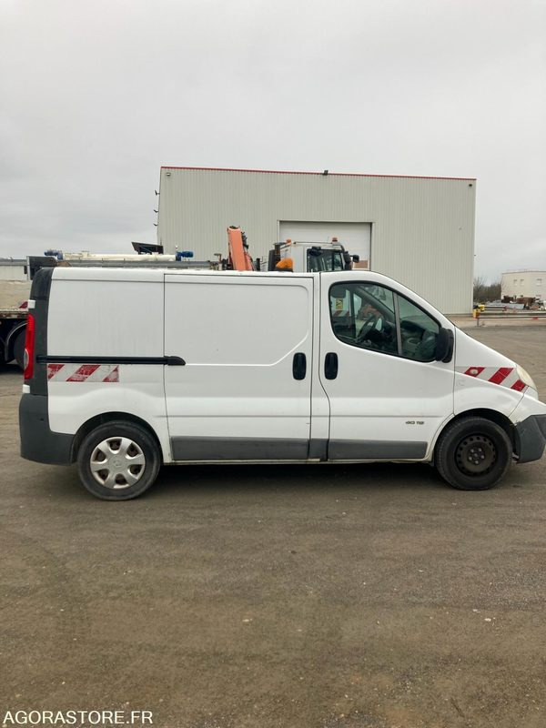 RENAULT TRAFIC diesel - Année 2013 - 376.300km - Pakettiauto: kuva RENAULT TRAFIC diesel - Année 2013 - 376.300km - Pakettiauto RENAULT TRAFIC diesel - Année 2013 - 376.300km - Pakettiauto: kuva RENAULT TRAFIC diesel - Année 2013 - 376.300km - Pakettiauto