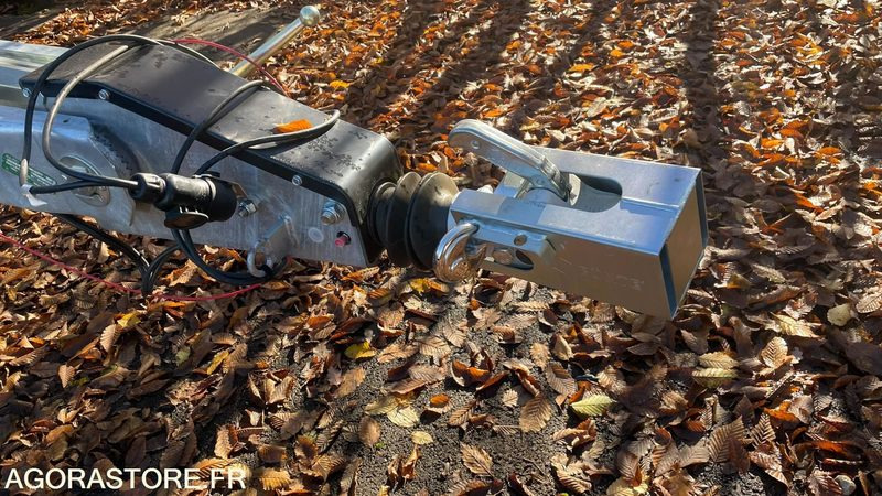 Remorque porte voiture ou équipement - Kuljetin perävaunu: kuva Remorque porte voiture ou équipement - Kuljetin perävaunu Remorque porte voiture ou équipement - Kuljetin perävaunu: kuva Remorque porte voiture ou équipement - Kuljetin perävaunu