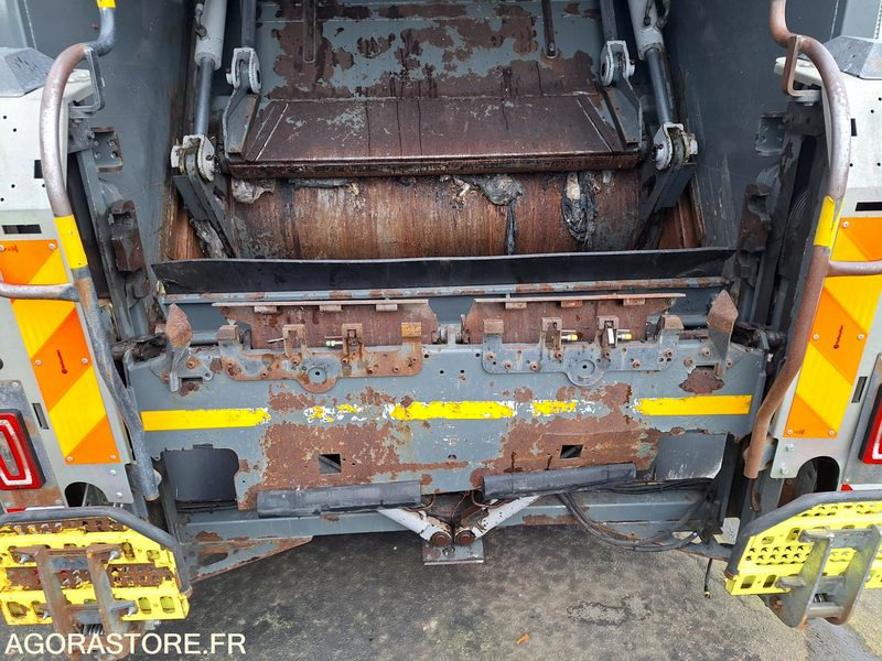 Renault BOM - 2016 - 216866kms - DY 582 RX - Roska-auto: kuva Renault BOM - 2016 - 216866kms - DY 582 RX - Roska-auto Renault BOM - 2016 - 216866kms - DY 582 RX - Roska-auto: kuva Renault BOM - 2016 - 216866kms - DY 582 RX - Roska-auto