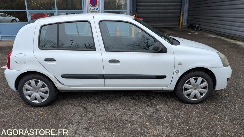 Renault CLIO 2 - Henkilöauto: kuva Renault CLIO 2 - Henkilöauto Renault CLIO 2 - Henkilöauto: kuva Renault CLIO 2 - Henkilöauto