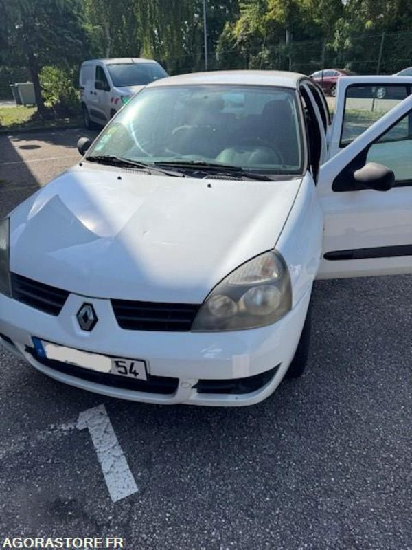 Renault CLIO 2 - Henkilöauto: kuva Renault CLIO 2 - Henkilöauto Renault CLIO 2 - Henkilöauto: kuva Renault CLIO 2 - Henkilöauto