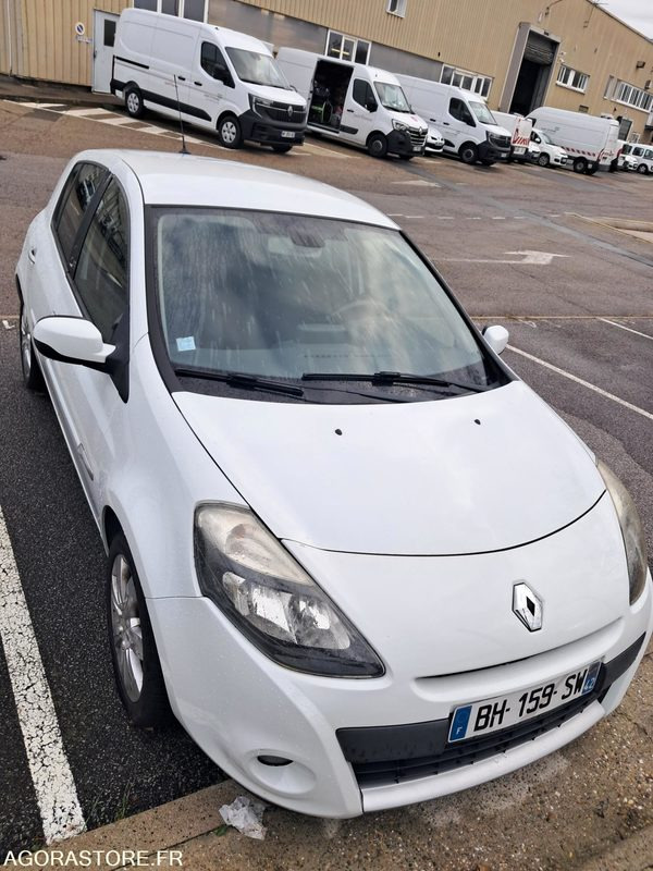 Renault CLIO 3 -2011 - Henkilöauto: kuva Renault CLIO 3 -2011 - Henkilöauto Renault CLIO 3 -2011 - Henkilöauto: kuva Renault CLIO 3 -2011 - Henkilöauto
