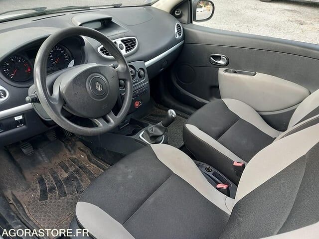 Renault CLIO - Viistoperä: kuva Renault CLIO - Viistoperä Renault CLIO - Viistoperä: kuva Renault CLIO - Viistoperä