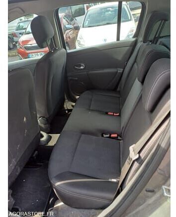 Renault CLIO - Viistoperä: kuva Renault CLIO - Viistoperä Renault CLIO - Viistoperä: kuva Renault CLIO - Viistoperä