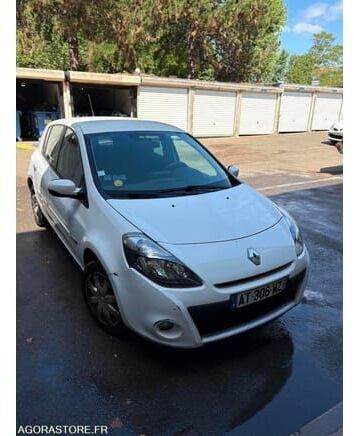 Renault CLIO - Viistoperä: kuva Renault CLIO - Viistoperä Renault CLIO - Viistoperä: kuva Renault CLIO - Viistoperä