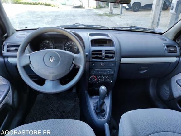 Renault CLIO - Viistoperä: kuva Renault CLIO - Viistoperä Renault CLIO - Viistoperä: kuva Renault CLIO - Viistoperä