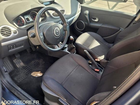 Renault CLIO - Viistoperä: kuva Renault CLIO - Viistoperä Renault CLIO - Viistoperä: kuva Renault CLIO - Viistoperä