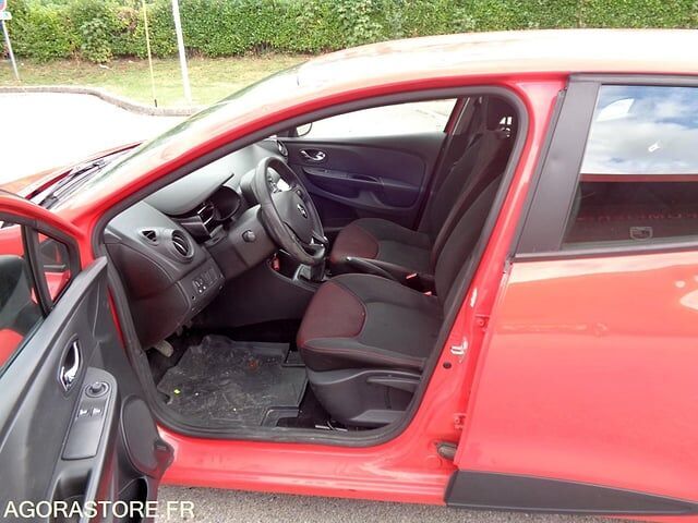 Renault CLIO - Viistoperä: kuva Renault CLIO - Viistoperä Renault CLIO - Viistoperä: kuva Renault CLIO - Viistoperä