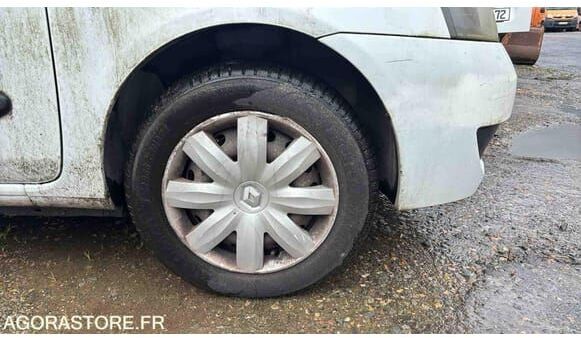 Renault CLIO - Viistoperä: kuva Renault CLIO - Viistoperä Renault CLIO - Viistoperä: kuva Renault CLIO - Viistoperä