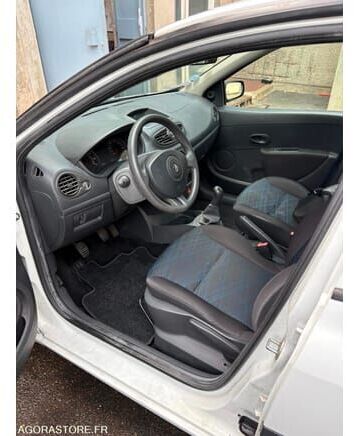 Renault CLIO - Viistoperä: kuva Renault CLIO - Viistoperä Renault CLIO - Viistoperä: kuva Renault CLIO - Viistoperä
