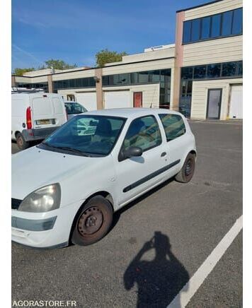 Renault CLIO - Viistoperä: kuva Renault CLIO - Viistoperä Renault CLIO - Viistoperä: kuva Renault CLIO - Viistoperä