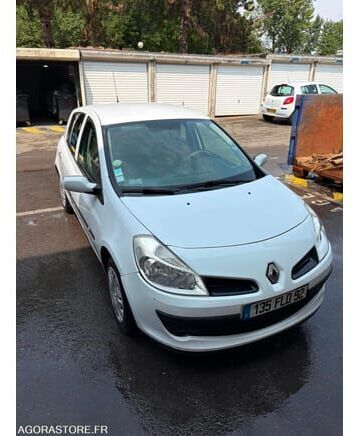 Renault CLIO - Viistoperä: kuva Renault CLIO - Viistoperä Renault CLIO - Viistoperä: kuva Renault CLIO - Viistoperä