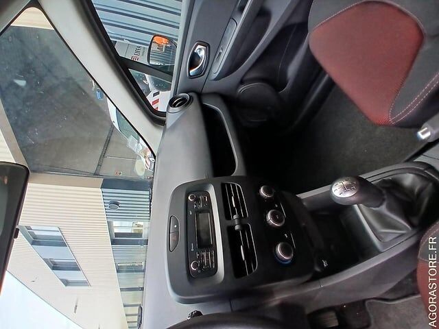 Renault CLIO - Viistoperä: kuva Renault CLIO - Viistoperä Renault CLIO - Viistoperä: kuva Renault CLIO - Viistoperä