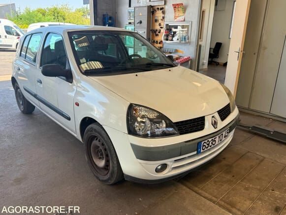 Renault CLIO - Viistoperä: kuva Renault CLIO - Viistoperä Renault CLIO - Viistoperä: kuva Renault CLIO - Viistoperä