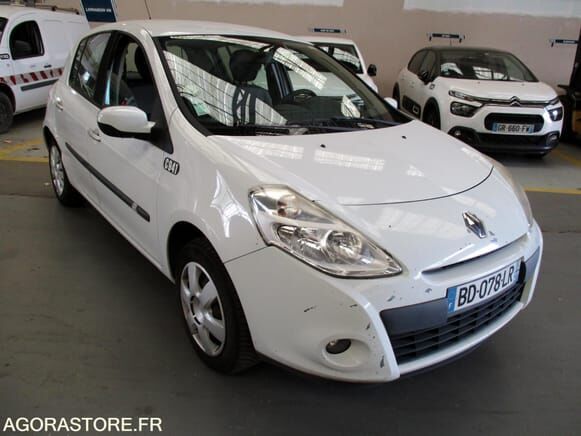 Renault CLIO - Viistoperä: kuva Renault CLIO - Viistoperä Renault CLIO - Viistoperä: kuva Renault CLIO - Viistoperä