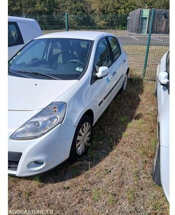 Renault CLIO - Viistoperä: kuva Renault CLIO - Viistoperä Renault CLIO - Viistoperä: kuva Renault CLIO - Viistoperä