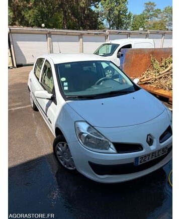 Renault CLIO - Viistoperä: kuva Renault CLIO - Viistoperä Renault CLIO - Viistoperä: kuva Renault CLIO - Viistoperä