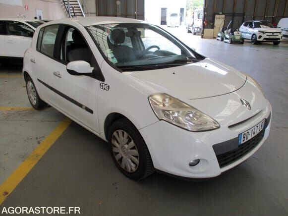 Renault CLIO - Viistoperä: kuva Renault CLIO - Viistoperä Renault CLIO - Viistoperä: kuva Renault CLIO - Viistoperä